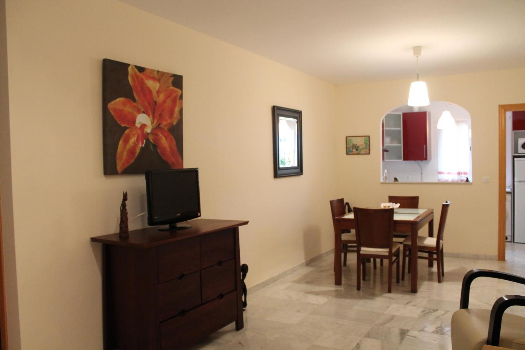 Apartamentos Turisticos Plaza Del Olvido Nerja Luaran gambar