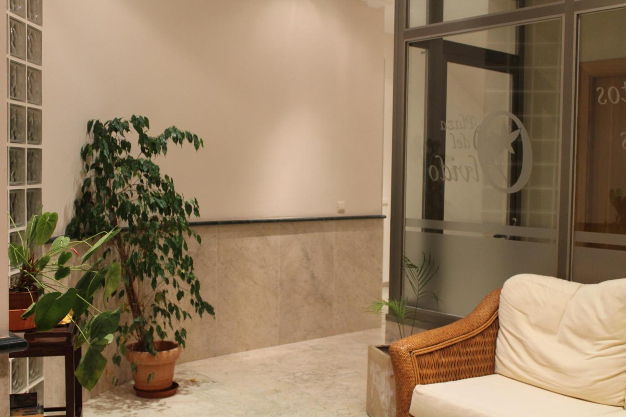 Apartamentos Turisticos Plaza Del Olvido Nerja Luaran gambar