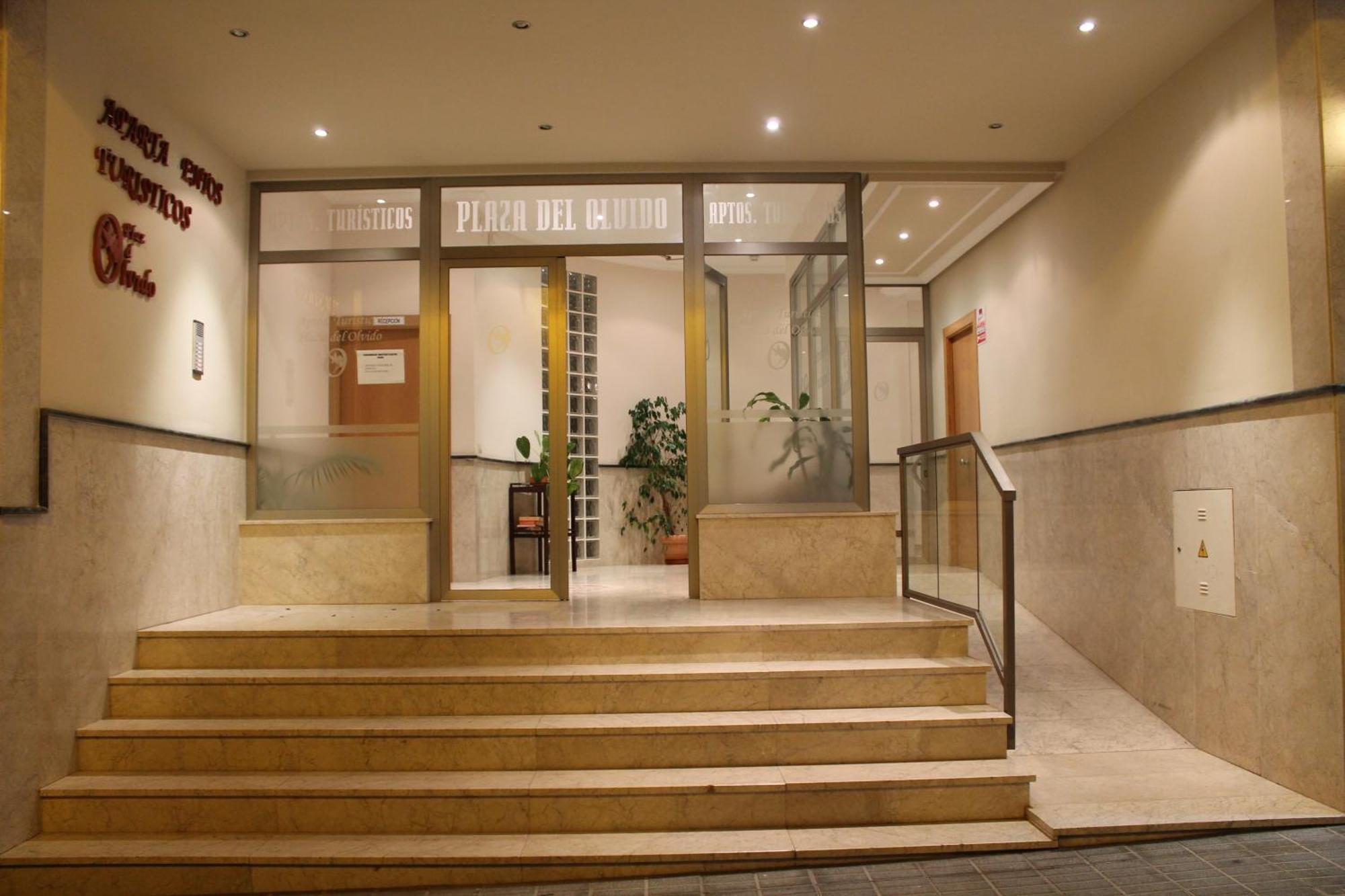 Apartamentos Turisticos Plaza Del Olvido Nerja Luaran gambar